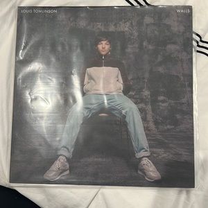 Walls by Louis Tomlinson vinyl
